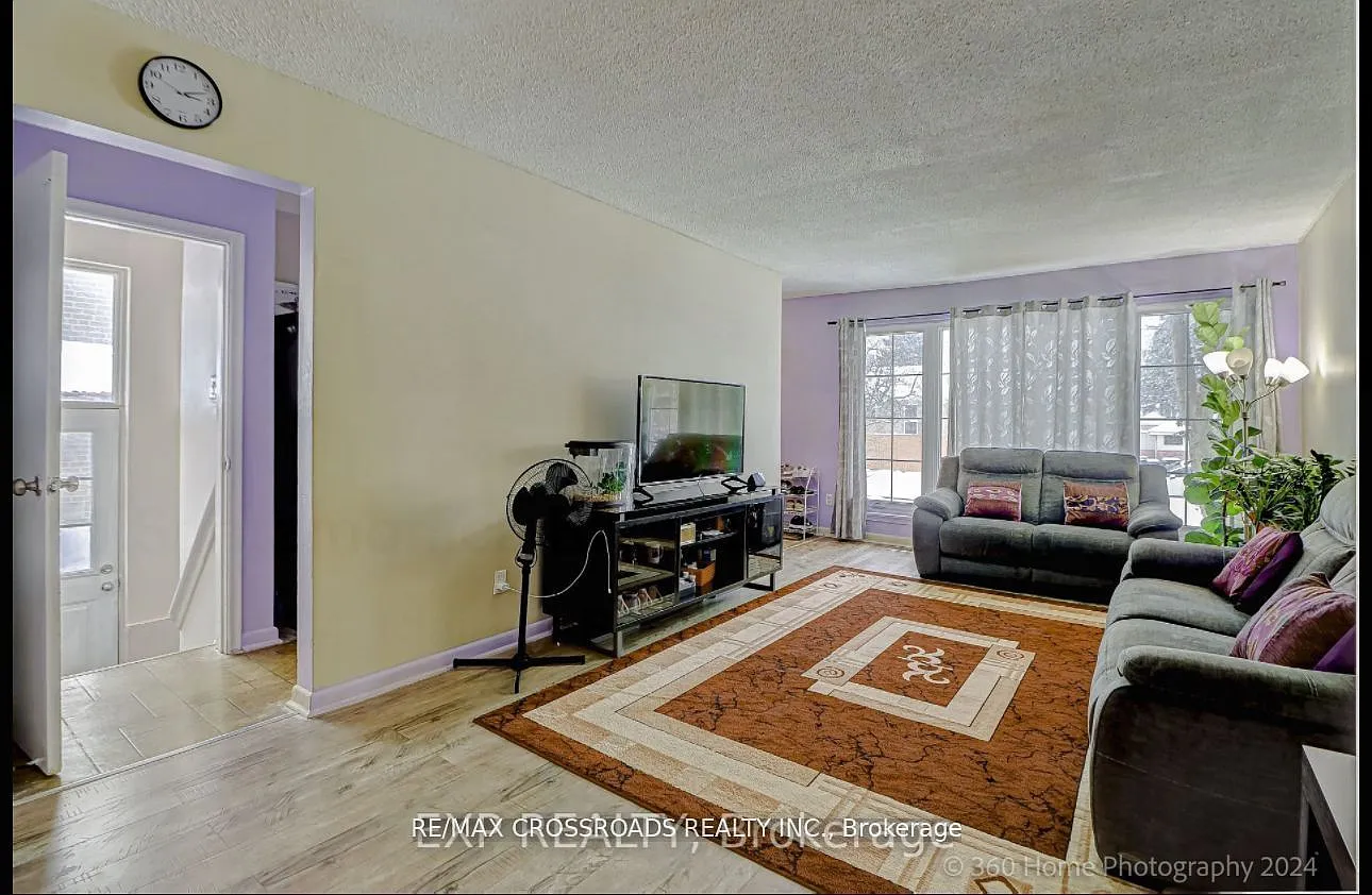 3 bed, $2,699 — Photo 1