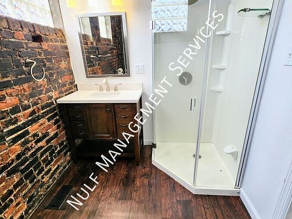 4th image of 158 48th St #1