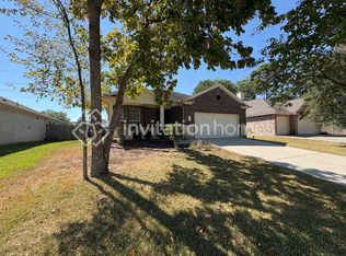 13529 Raintree Dr, Montgomery, TX 77356