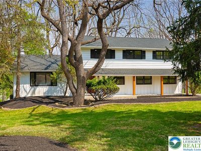 2011 Greenwood Rd, Allentown, PA, 18103