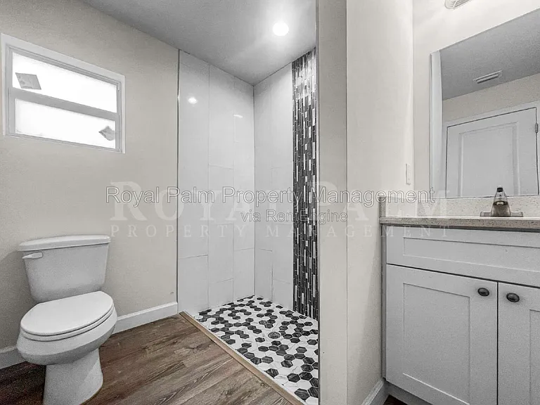 745 Harry Ave S — Photo 31