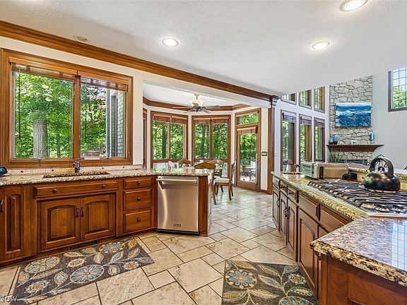 4th image of 1269 Homestead Creek Dr