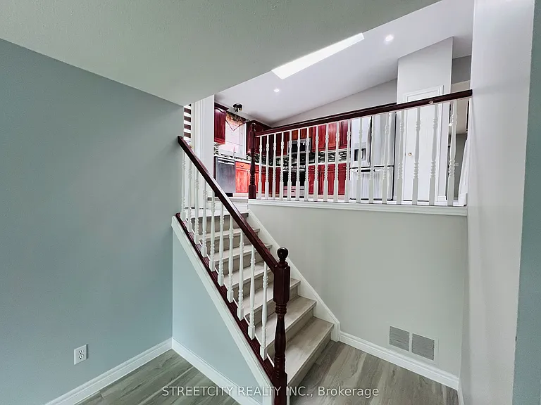 1279 Aldersbrook Rd — Photo 14