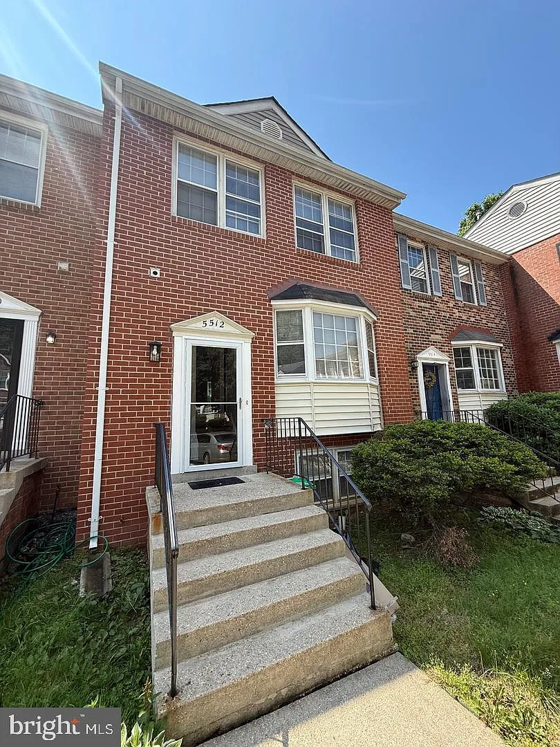 4 bed, 3.5 bath, 1360 sqft, $3,150 — Photo 2