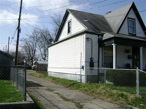 2nd image of 2008 Saint Xavier St