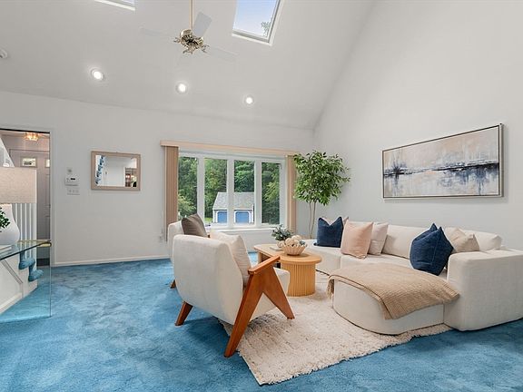 3rd image of 21 Indian Cove Way Unit 21