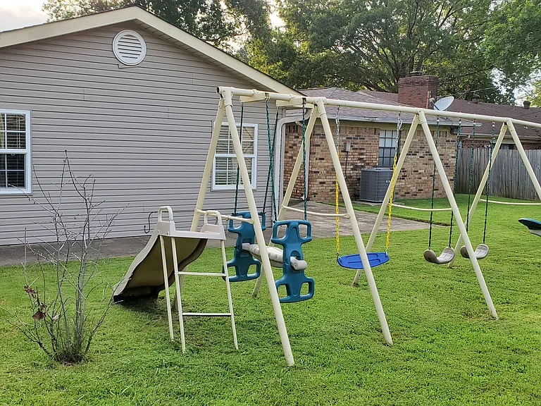 89 Spring Grove Dr — Photo 48