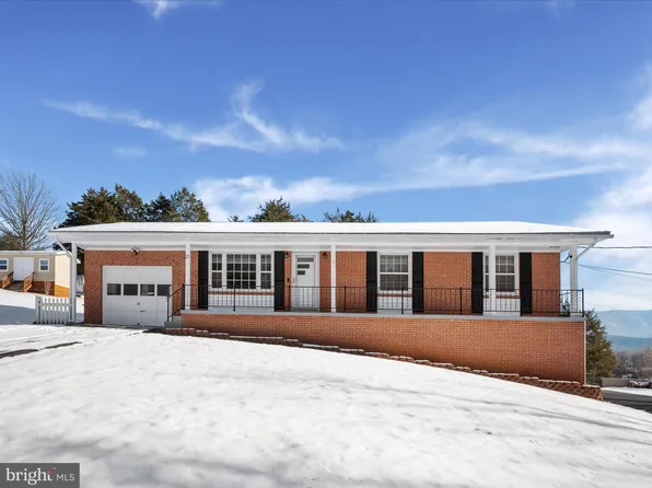 21 Wallace Ave, Luray, VA 22835