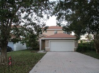 3999 Crescent Creek Ct, Coconut Creek, FL 33073