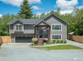 933 E Sharon Ave, Burlington, WA 98233