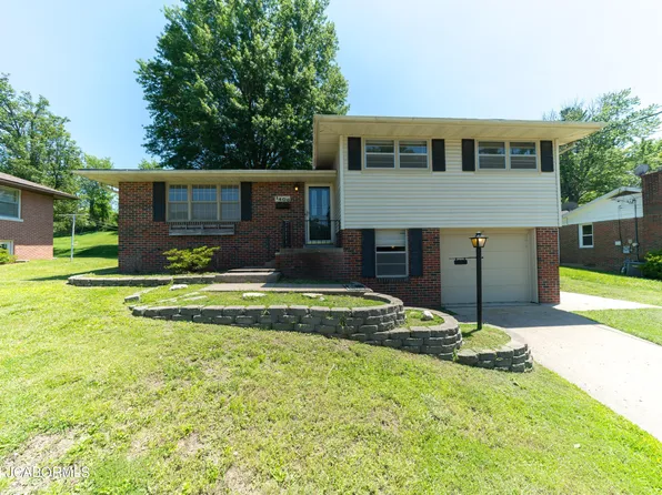 1406 Major Dr, Jefferson City, MO 65101