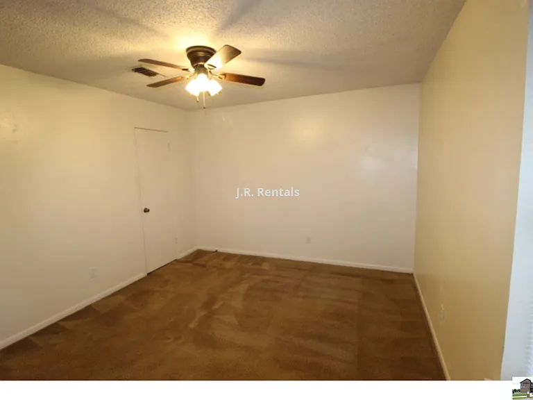703 Traci Dr — Photo 24