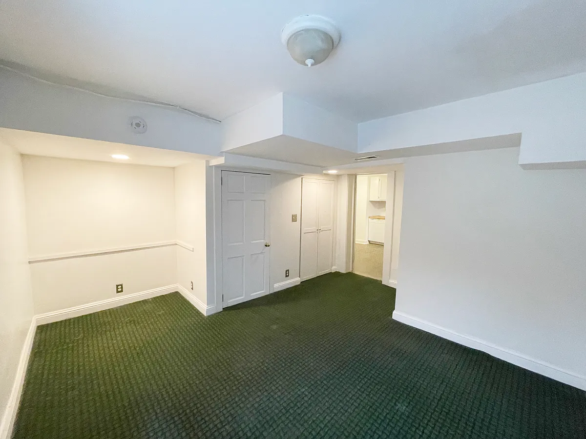 Building Photo - 1368 N Williams St #GARDEN