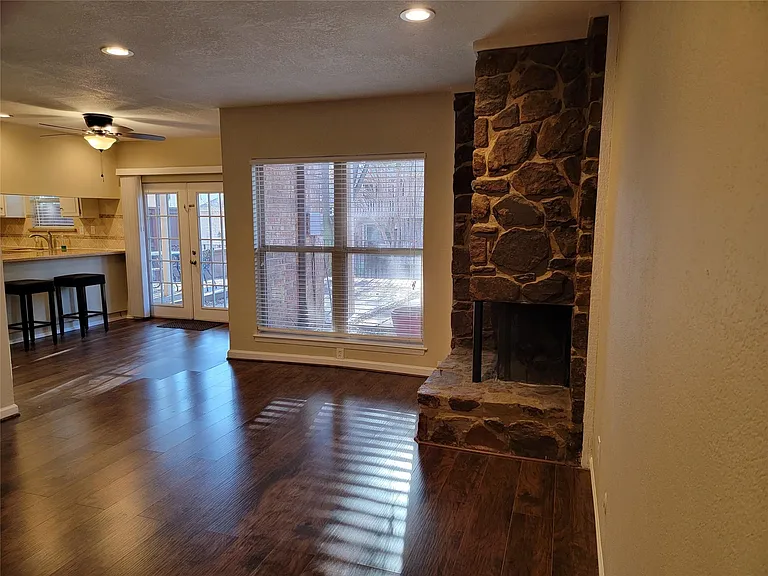2908 Shady Lake Cir — Photo 8
