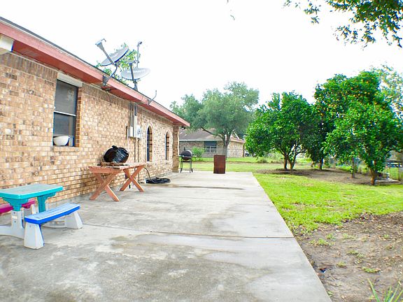 4th image of 4212 Americana Ln