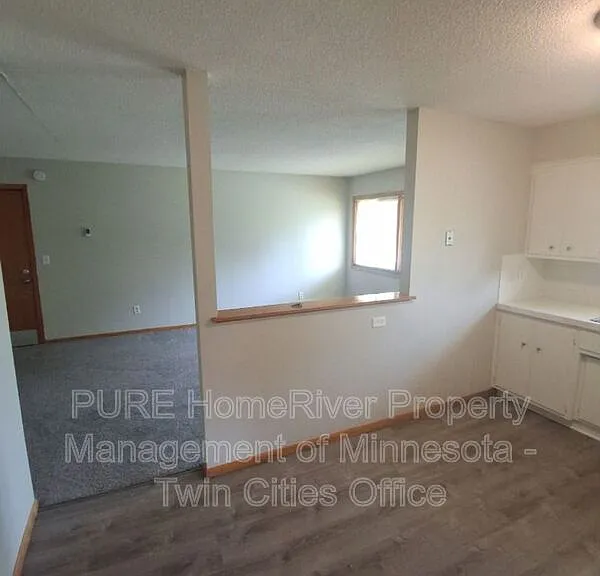 5848 2nd St NE #5 — Photo 3
