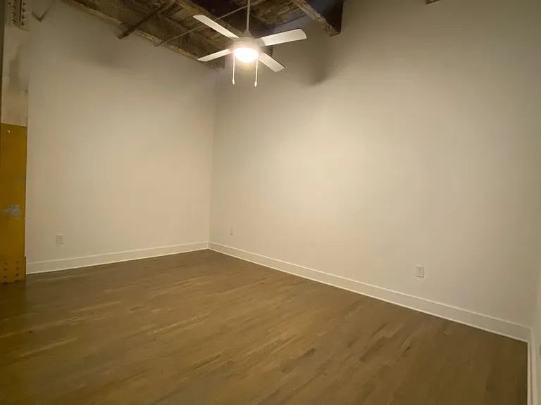 Lofts At Abrams Fixtures — Photo 36