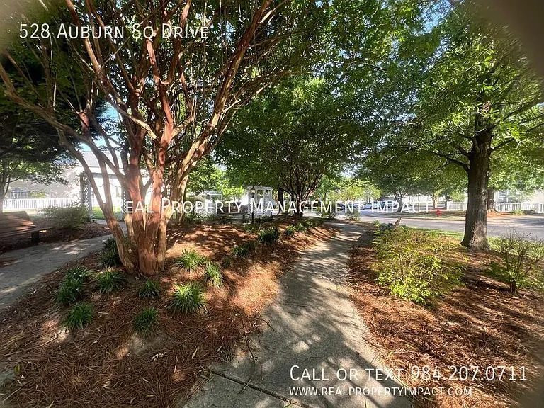 528 Auburn Square Dr — Photo 26