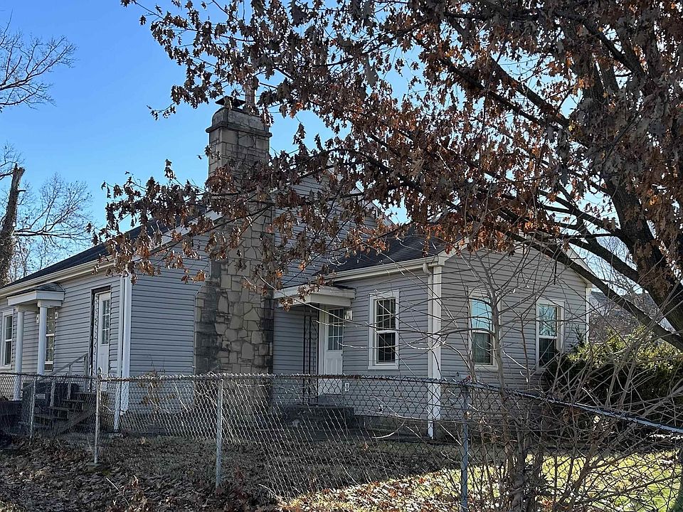 1st image of 204 S Frederick Ave