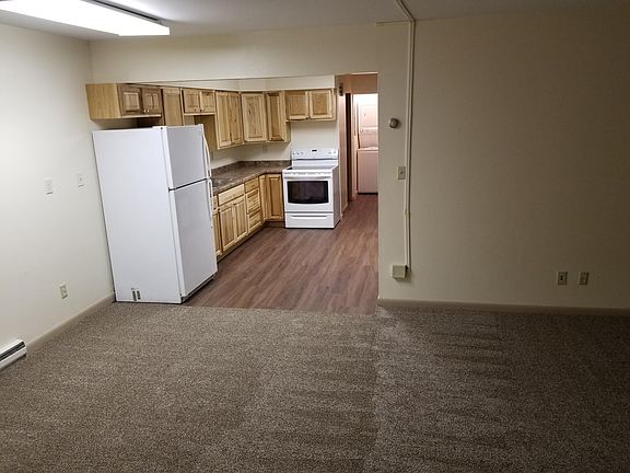 Livingroom view into kitchen