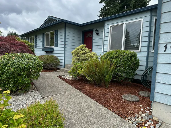 19753 Mosjon Cir NE, Poulsbo, WA 98370