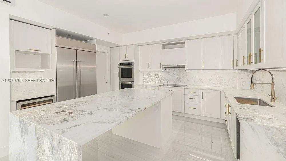 Las Olas River House Cond — Photo 2