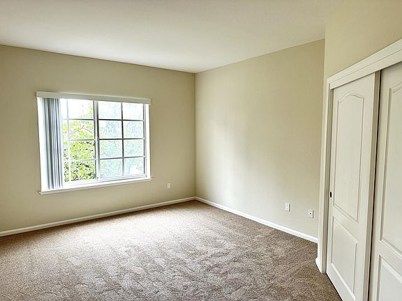 3rd image of 111 Saint Matthews Ave APT 204