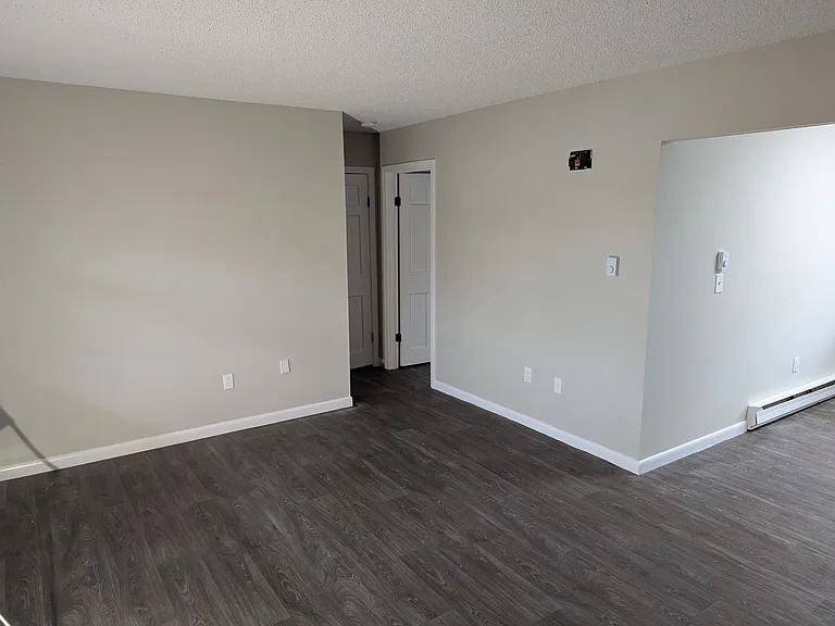 172 Camden St — Photo 21