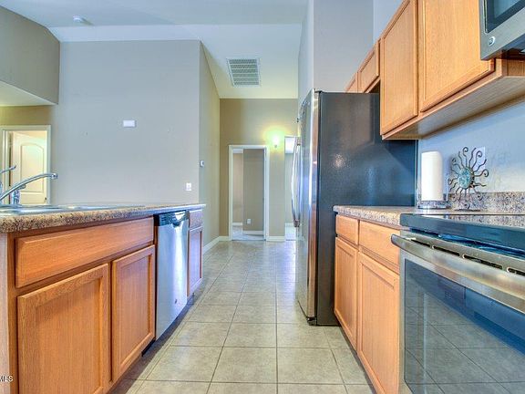 4th image of 1860 N Vista Ln