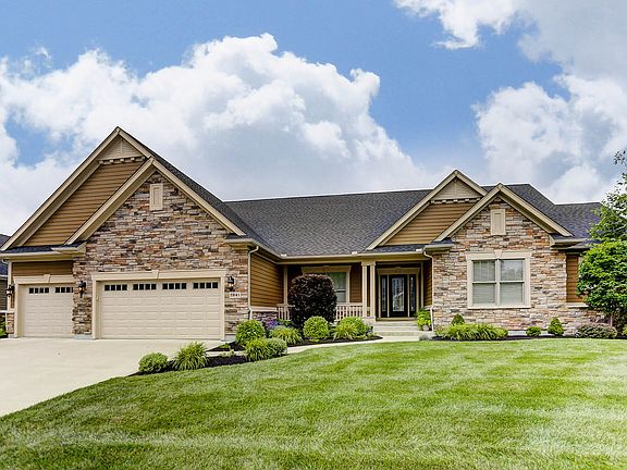 2nd image of 2841 Stonebridge Dr