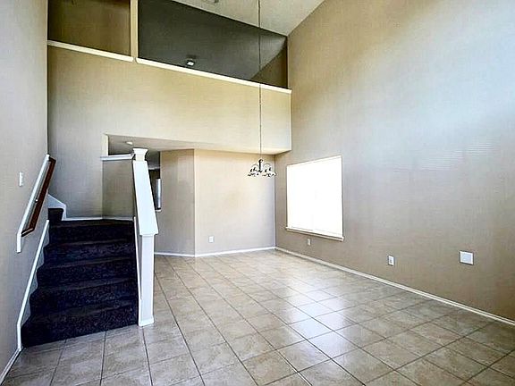 3rd image of 22211 Queenbury Hills Dr
