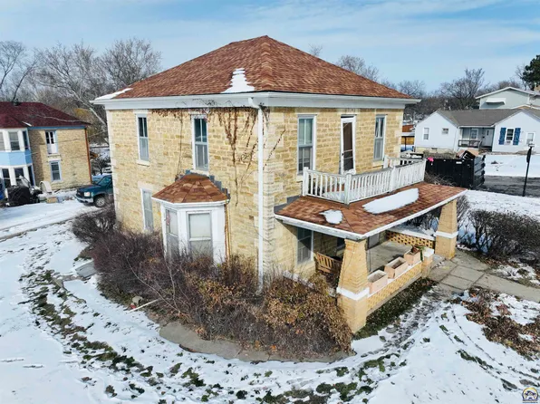 412 N 6th St, Saint Marys, KS 66536