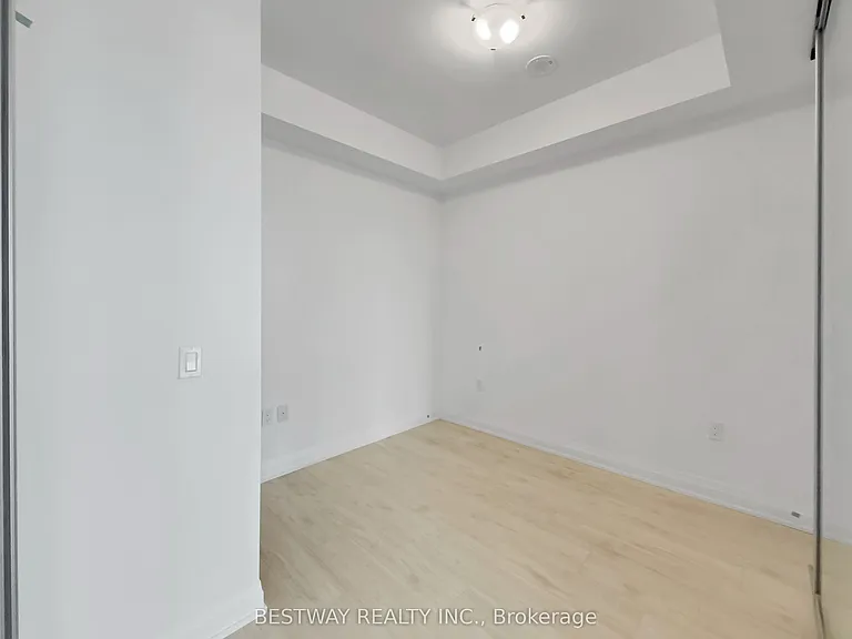 412 Silver Maple Rd #207 — Photo 6