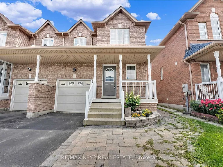 633 Caboto Trl — Photo 2