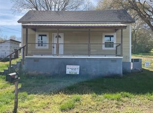 112 Overbrook St, Pickens, SC 29671