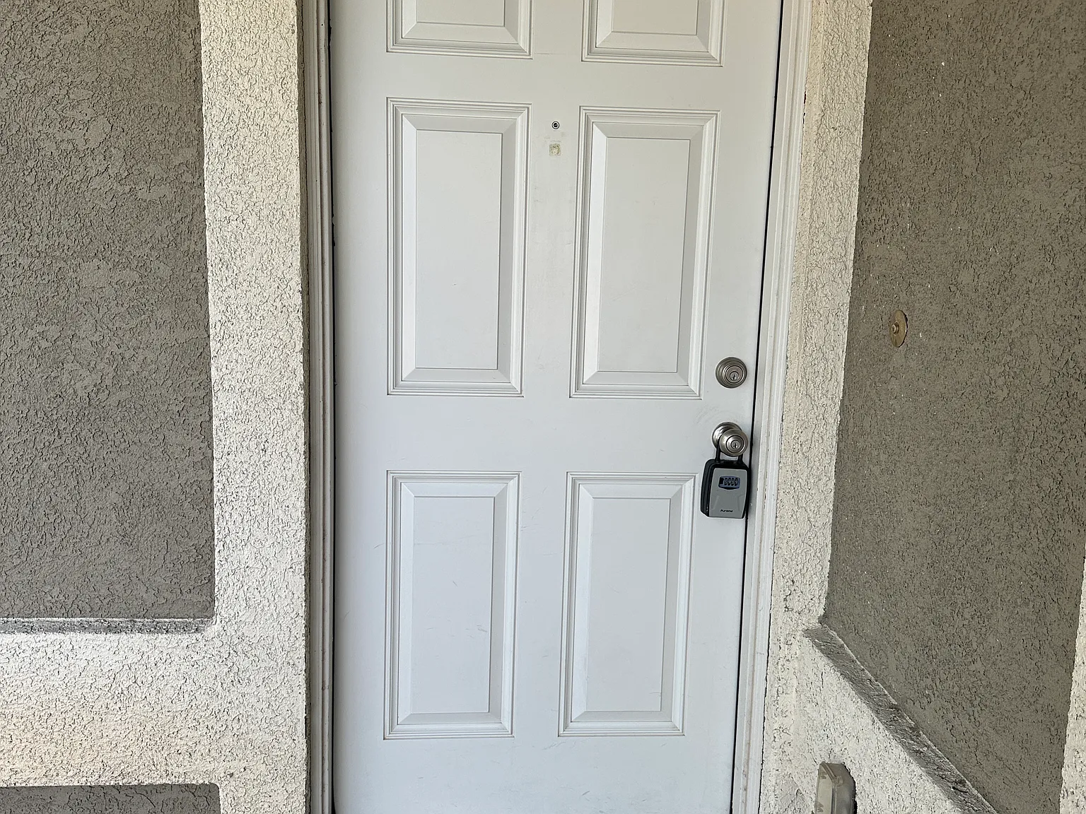 5604 Deodar Dr — Photo 2
