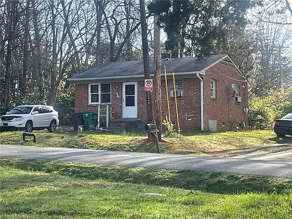 4th image of 200 Willowood Dr