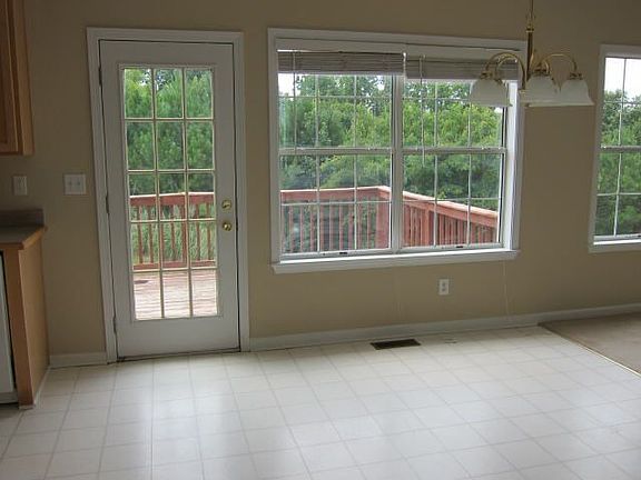 5th image of 2057 Mitford Ct