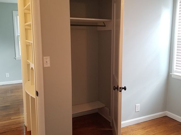 4th image of 444 Ewing Ln