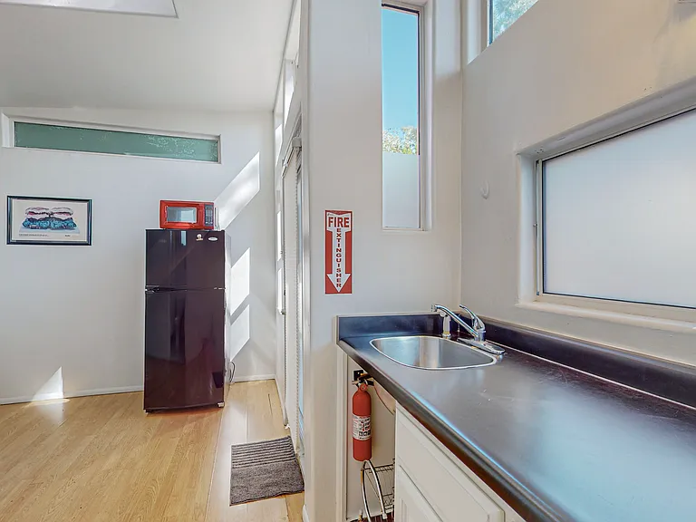 601 Noble Pl NE #2 — Photo 13