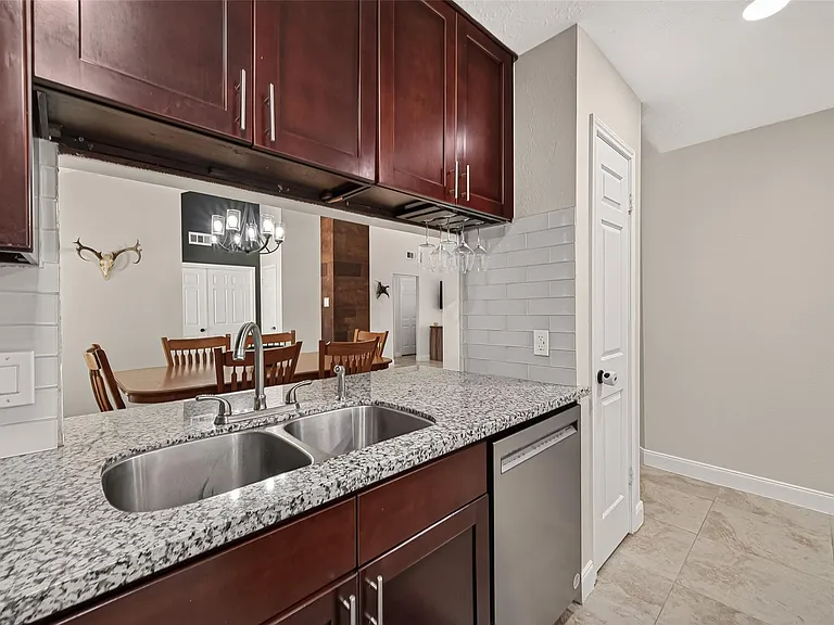 22939 Indian Ridge Dr — Photo 15