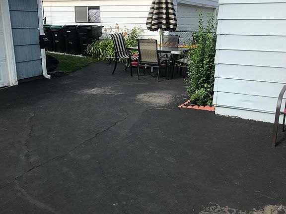 3rd image of 404 Kinsey Ave