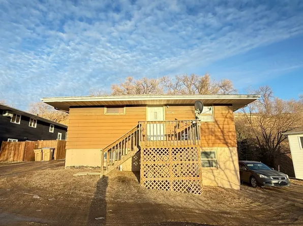1332/1334 3rd St NW, Minot, ND 58703