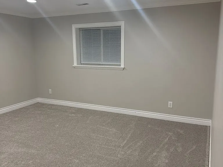 664 N 960 E — Photo 10