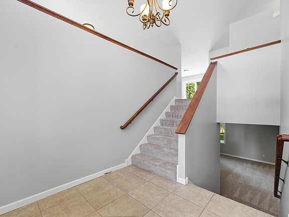 3rd image of 9155 Fairway Hill Dr