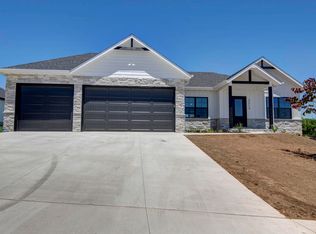 2213 W Braxton Ct, Ozark, MO 65721