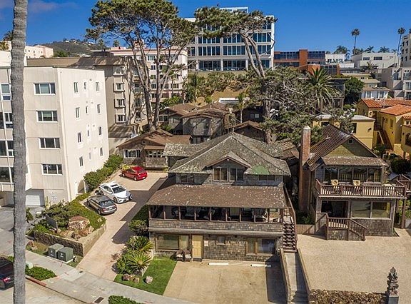 4th image of 1021 Coast Blvd