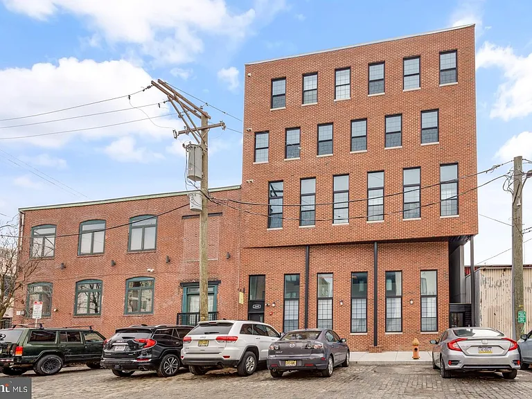 2045 Trenton Ave — Photo 22