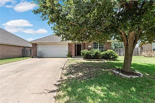 1017 Bougainvillea St Photo 1