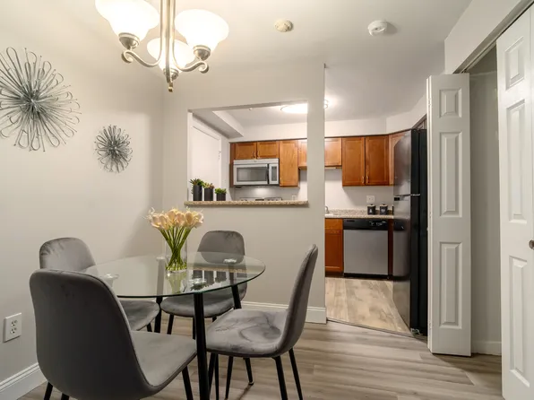 Highland House Apartments